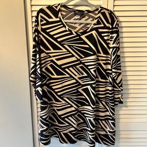 Unique Black and Cream Geometric Top 1X